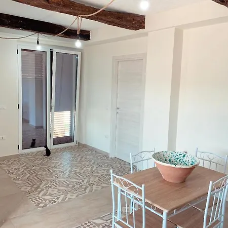 Donna Petronilla Southern House Oda ve Kahvaltı Pianopoli